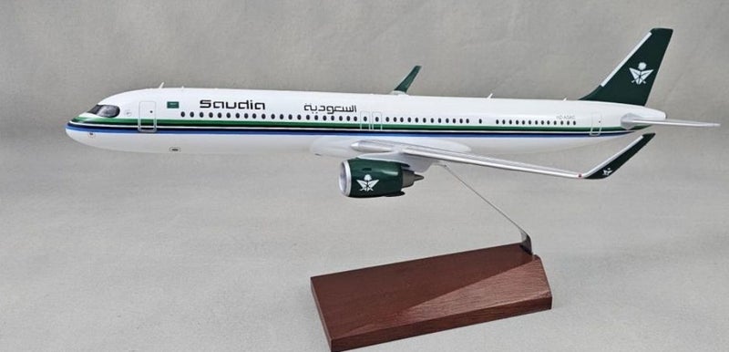 SAUDIA 47cm   Aircraft Model Plane Model Diecast Resin Model Airplanes Collection Display Gifts - Image 1